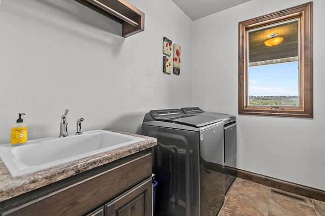 E9588 MULROY ROAD, New London, WI 54961