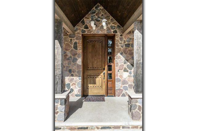 E9588 MULROY ROAD, New London, WI 54961