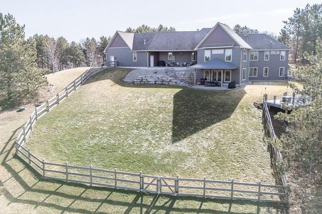 E9588 MULROY ROAD, New London, WI 54961
