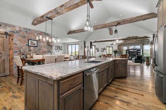 E9588 MULROY ROAD, New London, WI 54961