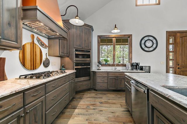 E9588 MULROY ROAD, New London, WI 54961