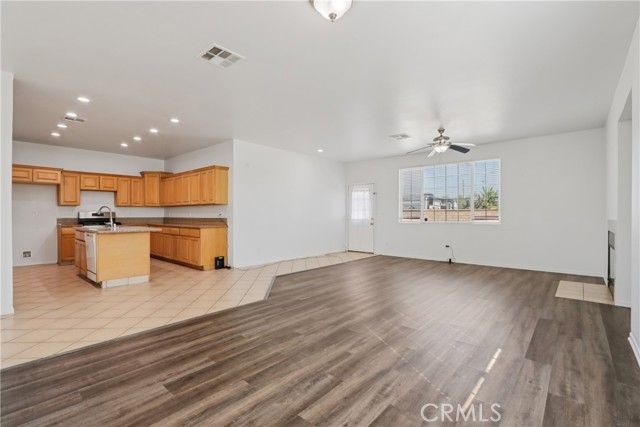 548 Bloomington Avenue, Rialto, CA 92376