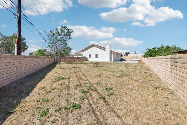 548 Bloomington Avenue, Rialto, CA 92376