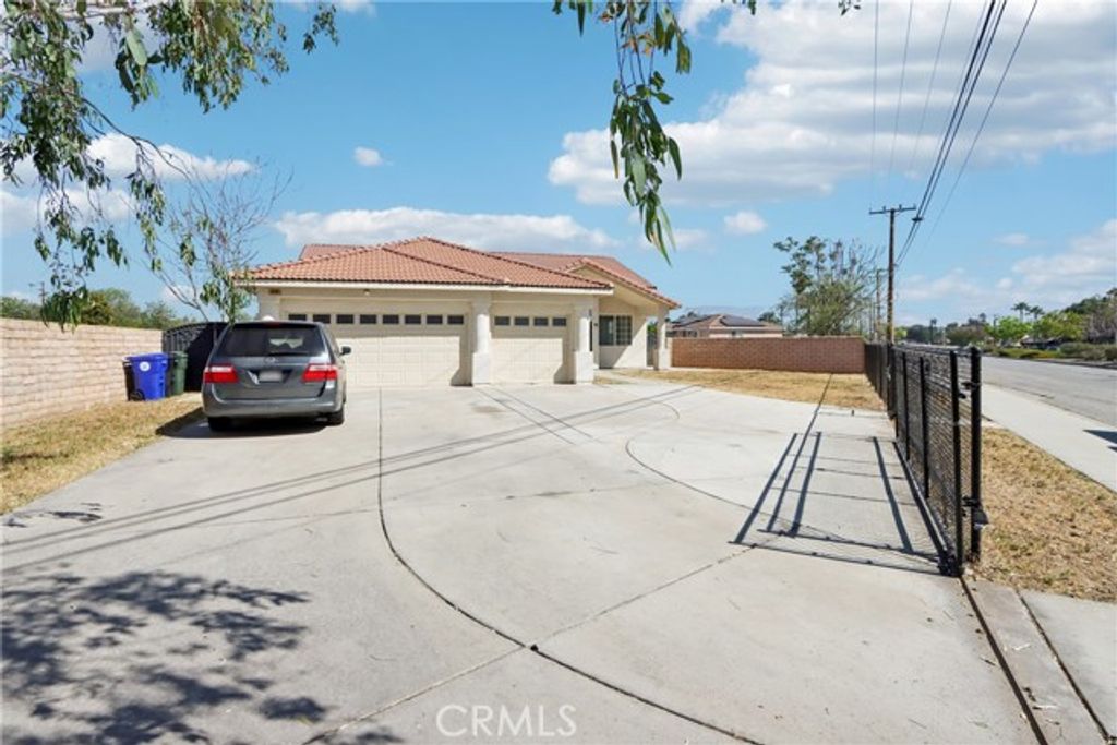 548 Bloomington Avenue, Rialto, CA 92376