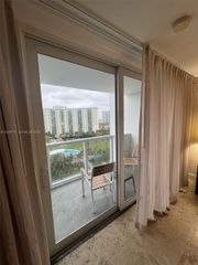 19201 Collins Avenue 831, Sunny Isles Beach, FL 33160