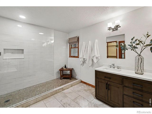 1220 49th Ave Ct, Greeley, CO 80634