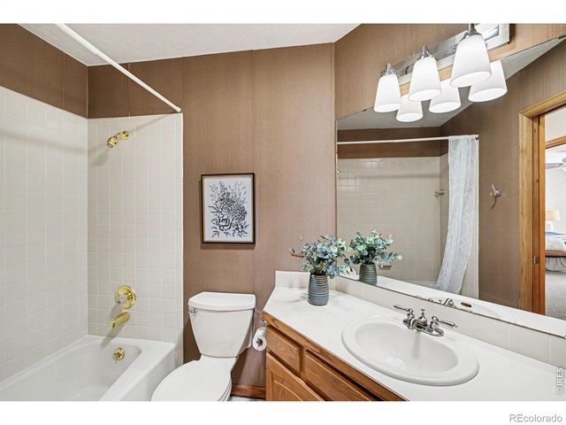 1220 49th Ave Ct, Greeley, CO 80634