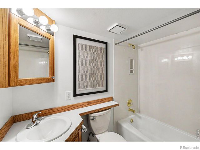 1220 49th Ave Ct, Greeley, CO 80634