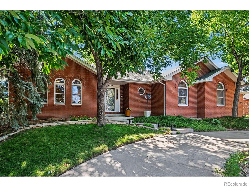 1220 49th Ave Ct, Greeley, CO 80634