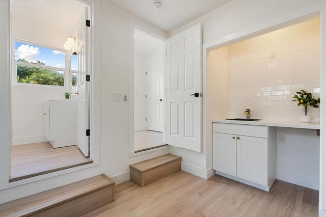 1526 W Monterey Ave, Stockton, CA 95204