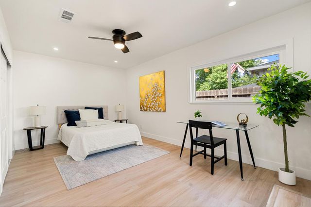 1526 W Monterey Ave, Stockton, CA 95204