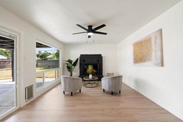 1526 W Monterey Ave, Stockton, CA 95204