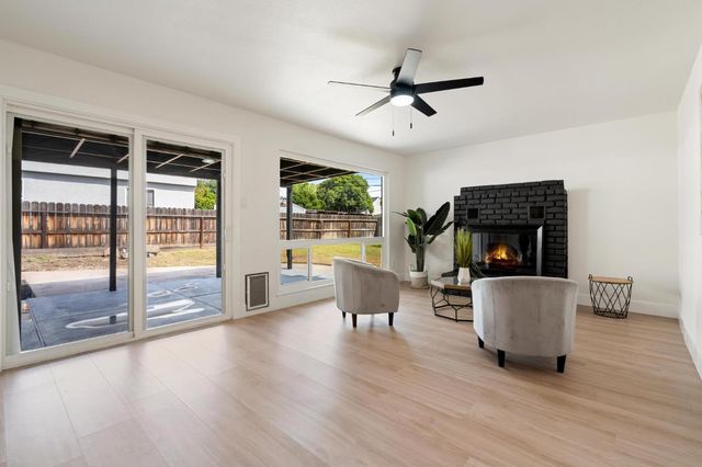 1526 W Monterey Ave, Stockton, CA 95204