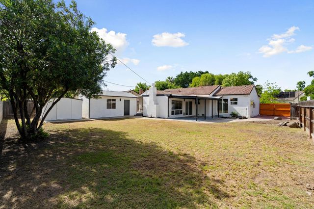 1526 W Monterey Ave, Stockton, CA 95204