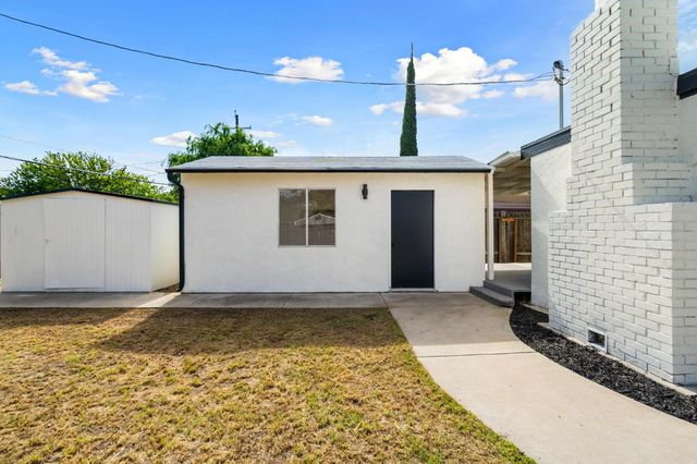 1526 W Monterey Ave, Stockton, CA 95204