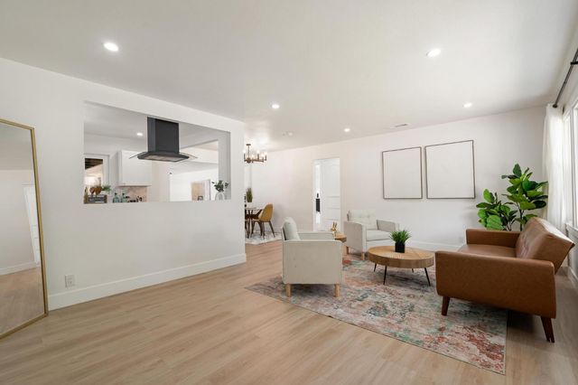 1526 W Monterey Ave, Stockton, CA 95204