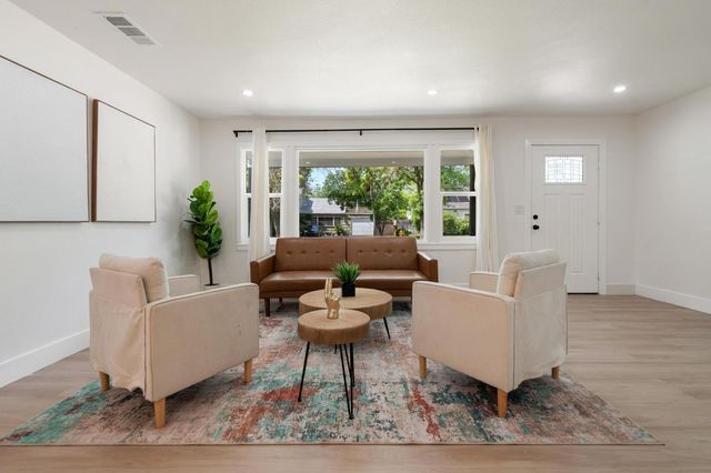 1526 W Monterey Ave, Stockton, CA 95204