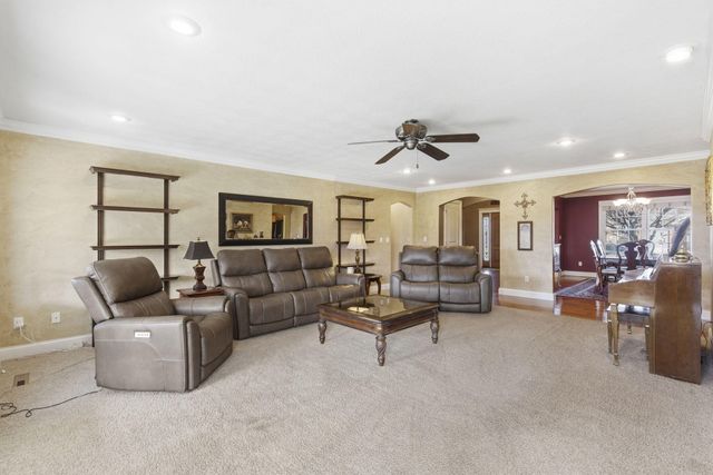 4845 S Farm Road 131, Springfield, MO 65810