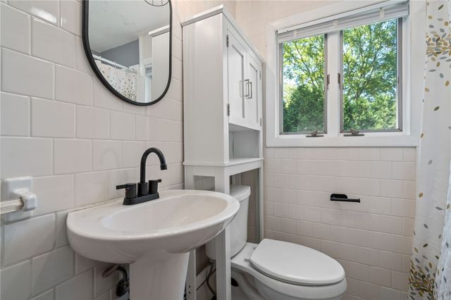 9 Rebecca Street, Coventry, RI 02816