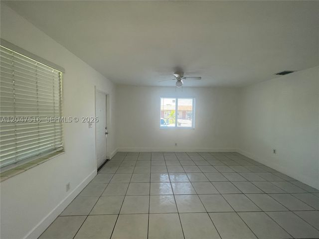 5200 NW 16th St 1, Lauderhill, FL 33313