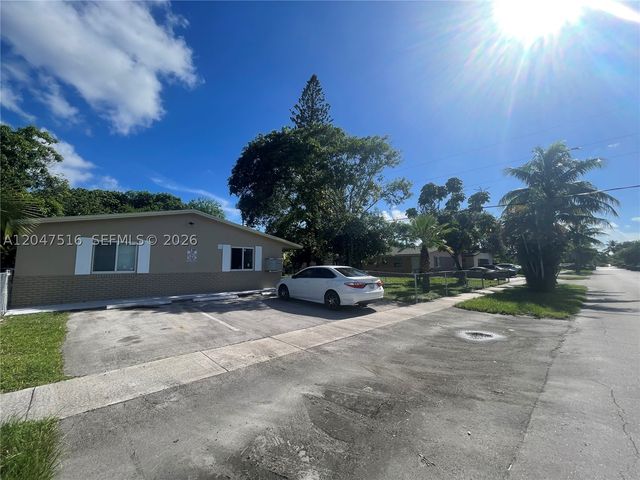 5200 NW 16th St 1, Lauderhill, FL 33313