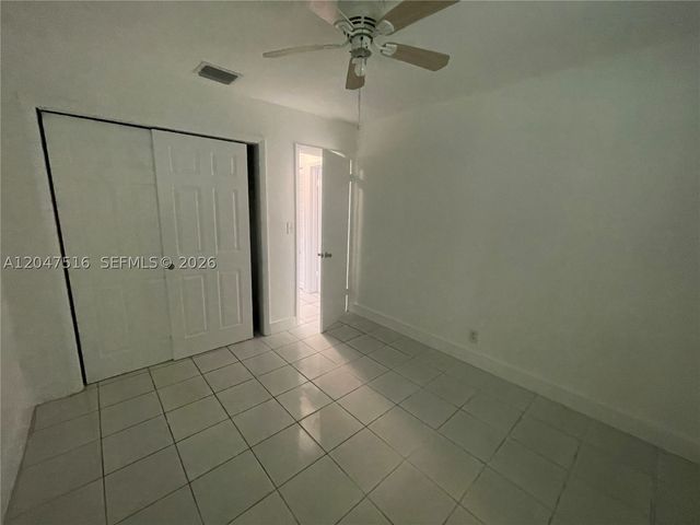 5200 NW 16th St 1, Lauderhill, FL 33313
