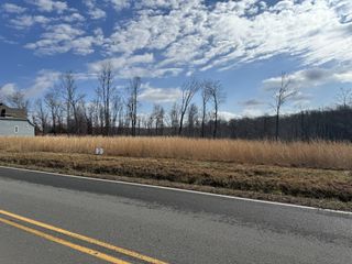 2 Carney Winters Rd, Ashland City, TN 37015