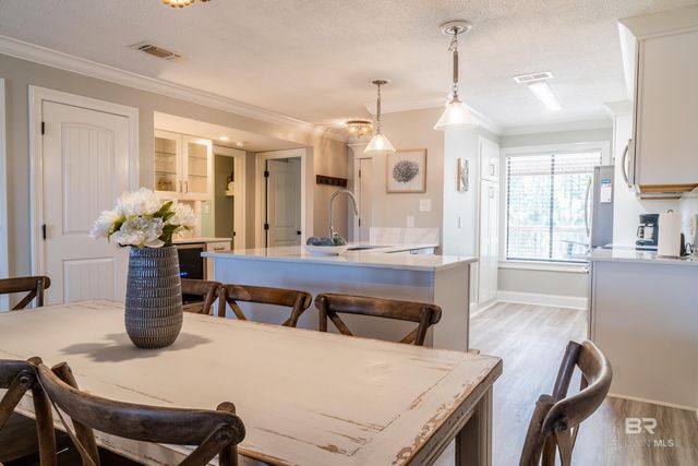 4615 PORT SIDE Lane 202, Gulf Shores, AL 36542