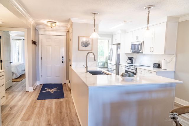 4615 PORT SIDE Lane 202, Gulf Shores, AL 36542