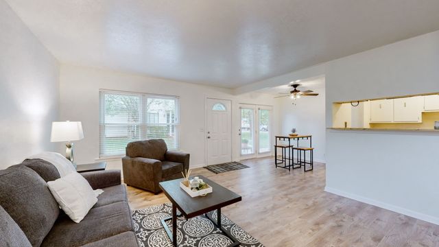 810 Bellevue Rd Apt 233, Nashville, TN 37221
