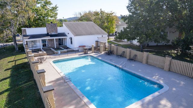 810 Bellevue Rd Apt 233, Nashville, TN 37221
