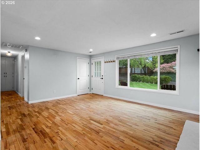 9140 Sw PINEBROOK St, Portland, OR 97224