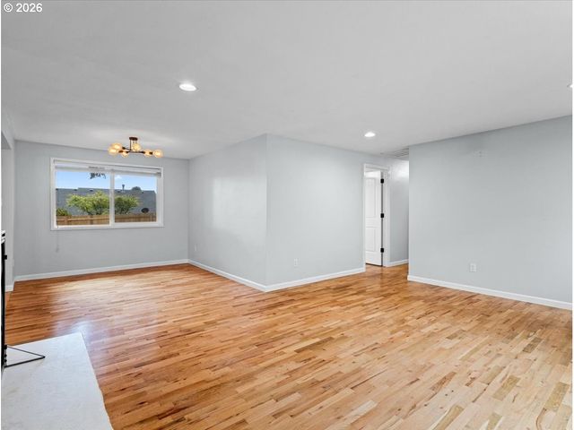 9140 Sw PINEBROOK St, Portland, OR 97224