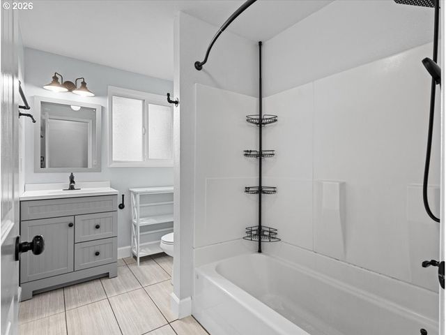 9140 Sw PINEBROOK St, Portland, OR 97224