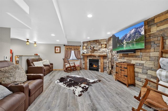 1667 S De Gaulle Way, Aurora, CO 80018