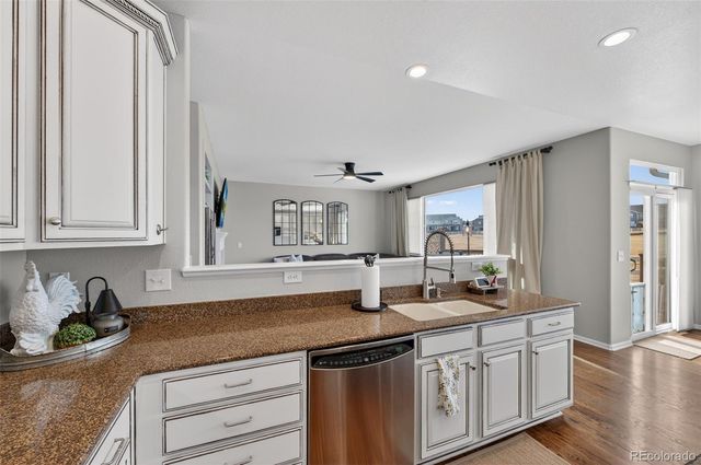 1667 S De Gaulle Way, Aurora, CO 80018