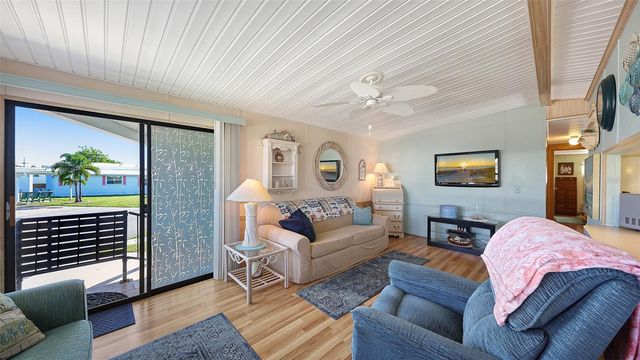 2036 S MOBILE ESTATES DRIVE, Sarasota, FL 34231
