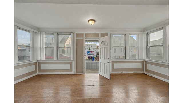 32 DICTUM Court, New York City, NY 11229