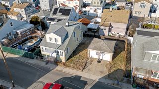 32 DICTUM Court, New York City, NY 11229