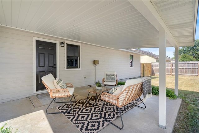 203 Cordes Drive, Siloam Springs, AR 72761