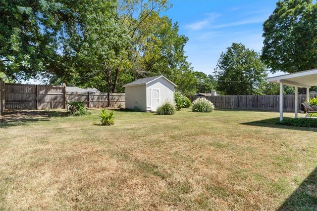 203 Cordes Drive, Siloam Springs, AR 72761