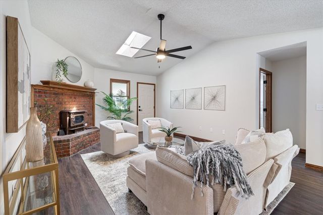 203 Cordes Drive, Siloam Springs, AR 72761