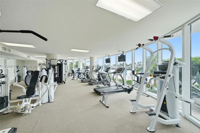 715 Bayshore Dr 705, Fort Lauderdale, FL 33304