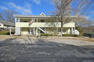 221 E WHITLEY, Mexico, MO 65265