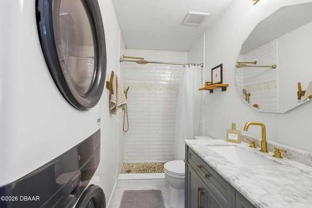 893 Bolton Road, New Smyrna Beach, FL 32168