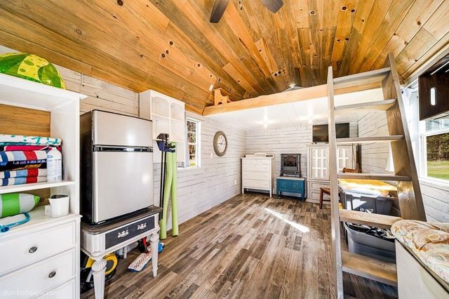 10403 W Granger Rd, Nine Mile Falls, WA 99026