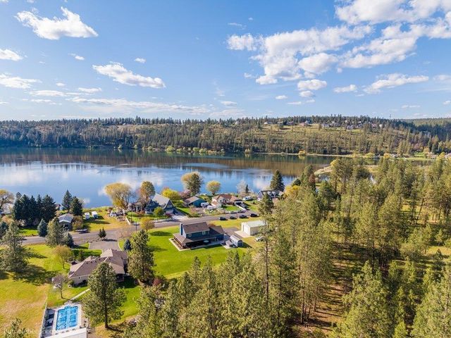 10403 W Granger Rd, Nine Mile Falls, WA 99026