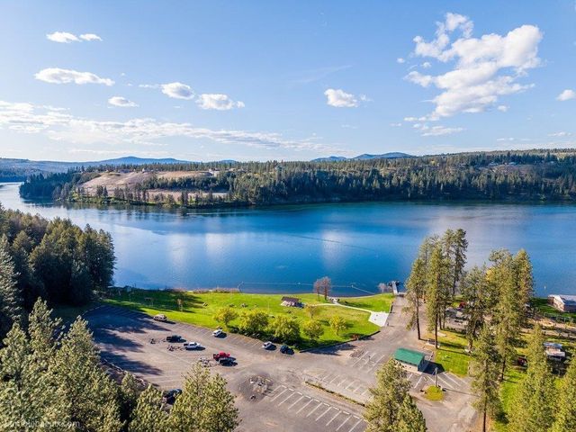 10403 W Granger Rd, Nine Mile Falls, WA 99026