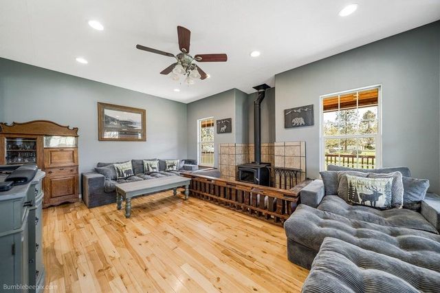 10403 W Granger Rd, Nine Mile Falls, WA 99026