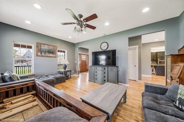 10403 W Granger Rd, Nine Mile Falls, WA 99026